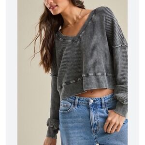 Altar'd State Waffle Knit Top Womens Medium Gray Cropped Distressed V-Neck NWT